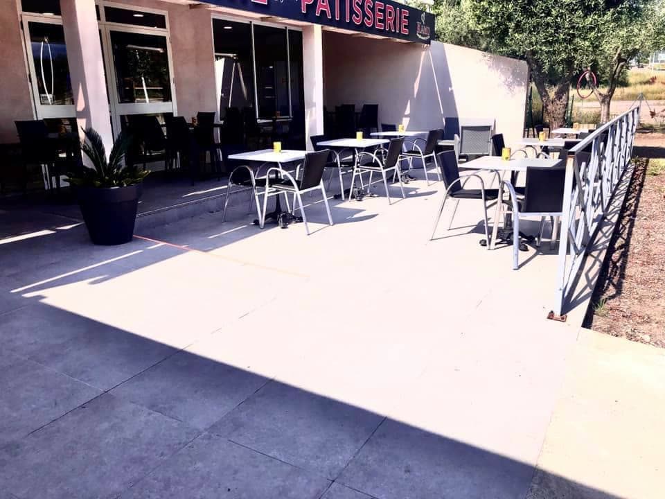 Terrasse de La Brass' de l'Aeroport, Lucciana